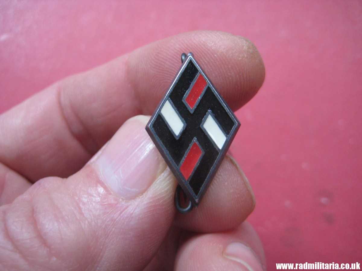 & German Student Organization BADGE - Original or Fake ?