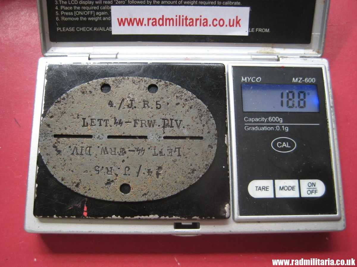 & WW2 original SS DOG TAG - ID Disc: LETTLAND: "4./J.R.5 LETT.SS - FRW.DIV." 100% genuine - very RARE ! - Image 9