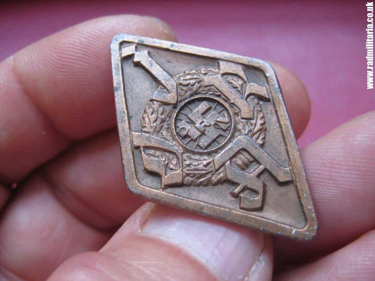 & WW2 German DRV RADSPORT JUGEND BADGE in Bronze - maker: Lehmann & Wundenberg Hannover, good condition. - Image 3