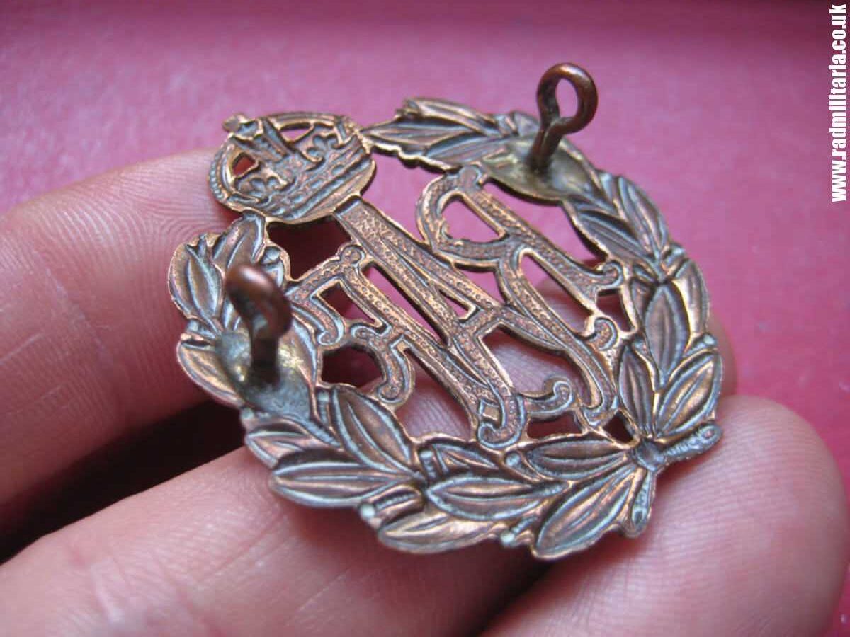 & WW2 Royal Air Force CAP BADGE RAF original bronze badge in very good condition, genuine ! - Image 13