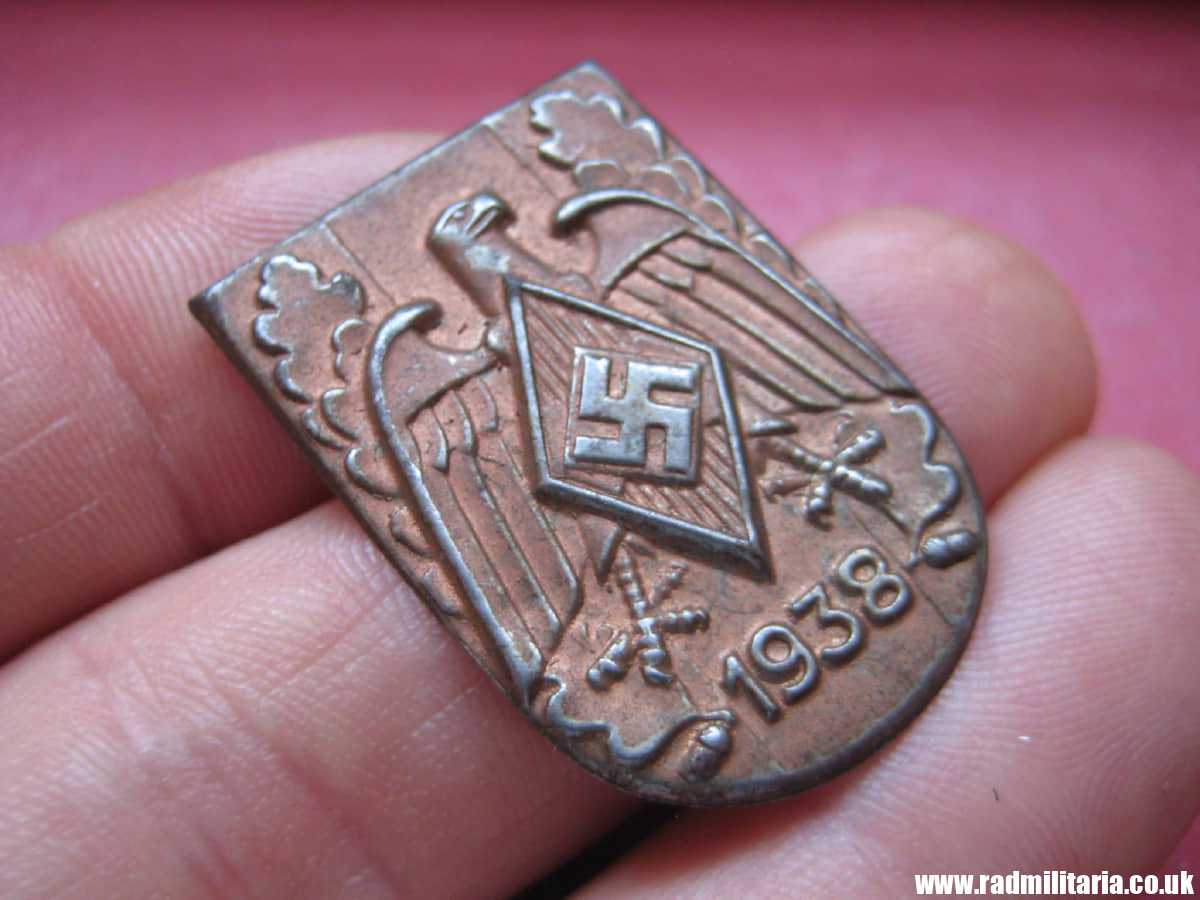 & original German HJ BADGE Tinnie Badge with date - 1938 good condition. - Image 8