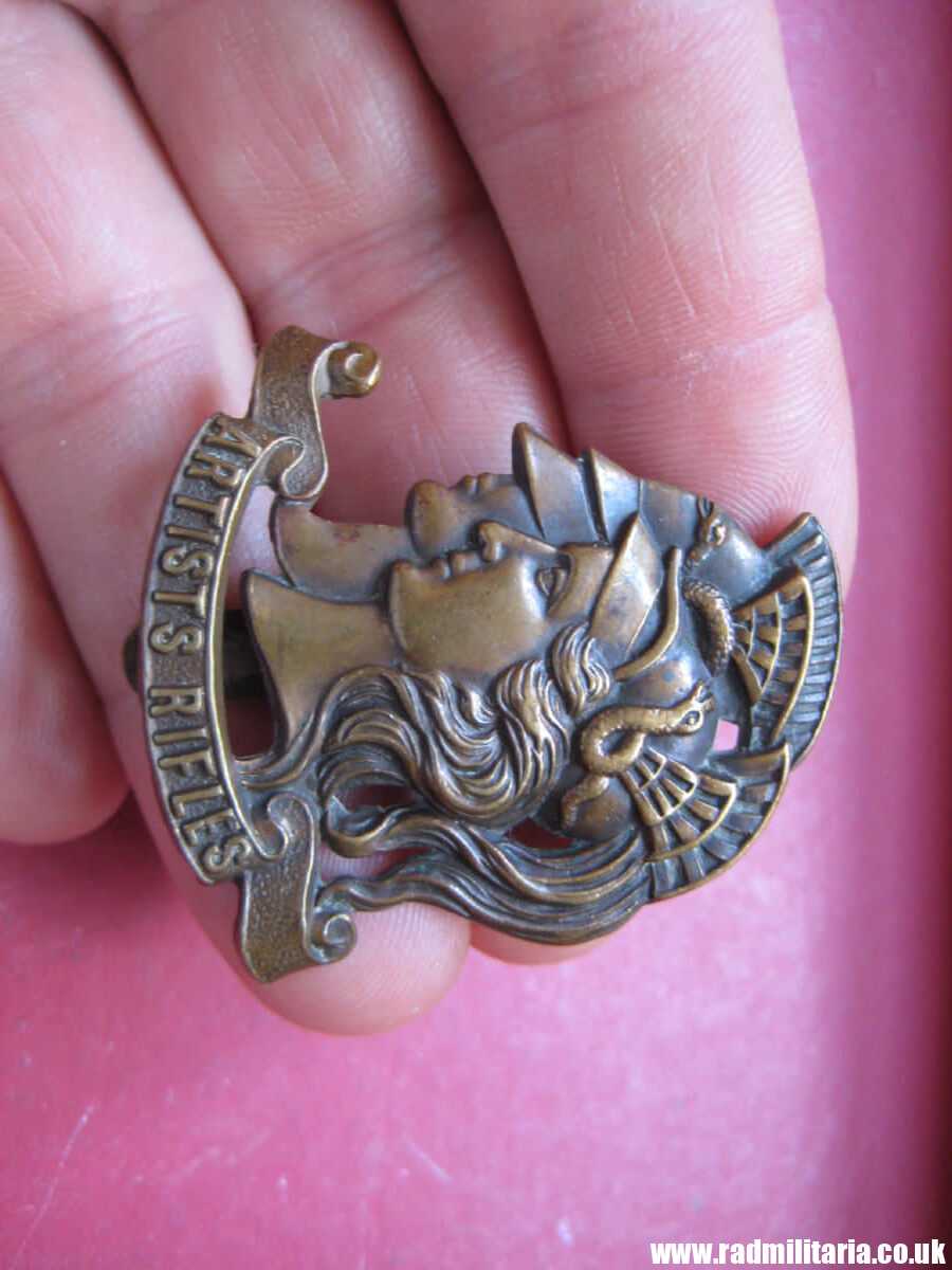 & WW1 original British CAP BADGE - 28th County of London REGIMENT Artists Rifles. - Image 2