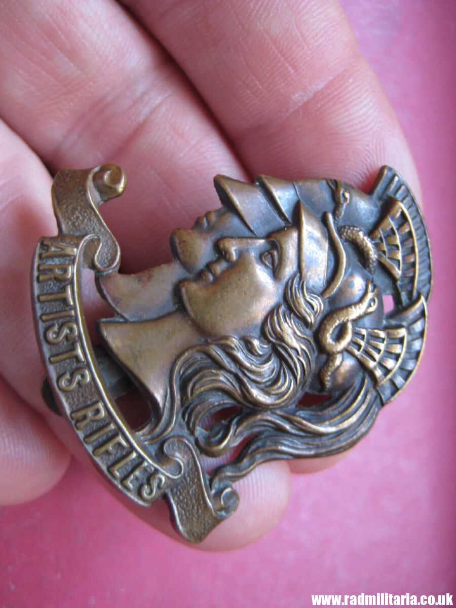 & WW1 original British CAP BADGE - 28th County of London REGIMENT Artists Rifles. - Image 3