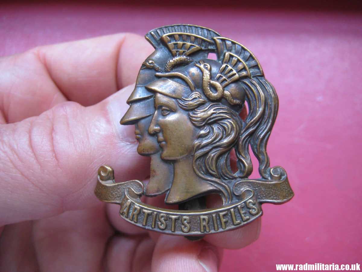 & WW1 original British CAP BADGE - 28th County of London REGIMENT Artists Rifles.