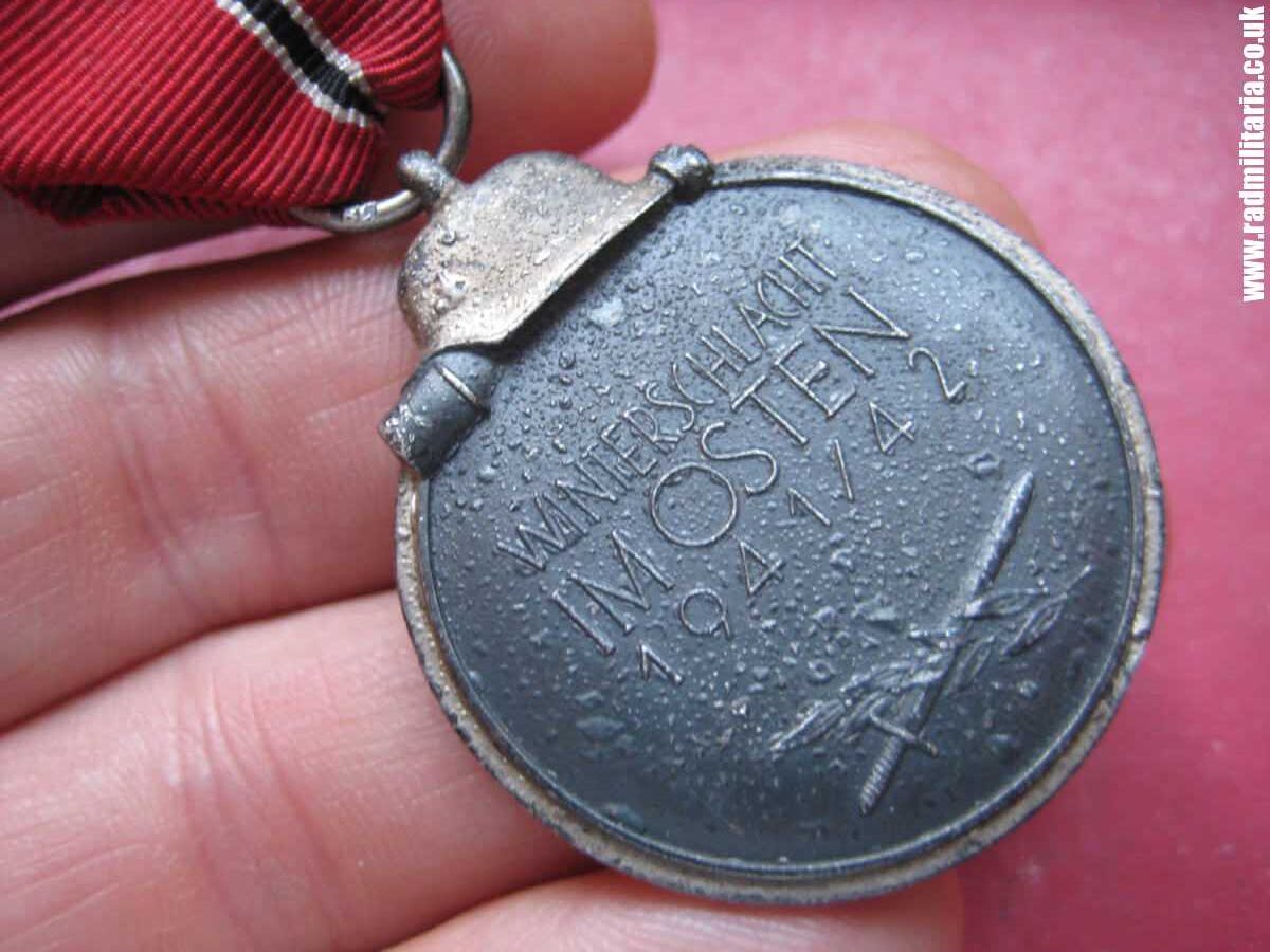& WW2 German MEDAL - WINTERSCHLACHT IM OSTEN 1941/42 with original ribbon, maker: "19" - genuine. - Image 9