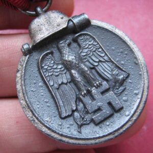 & WW2 German MEDAL - WINTERSCHLACHT IM OSTEN 1941/42 with original ribbon, maker: "19" - genuine.