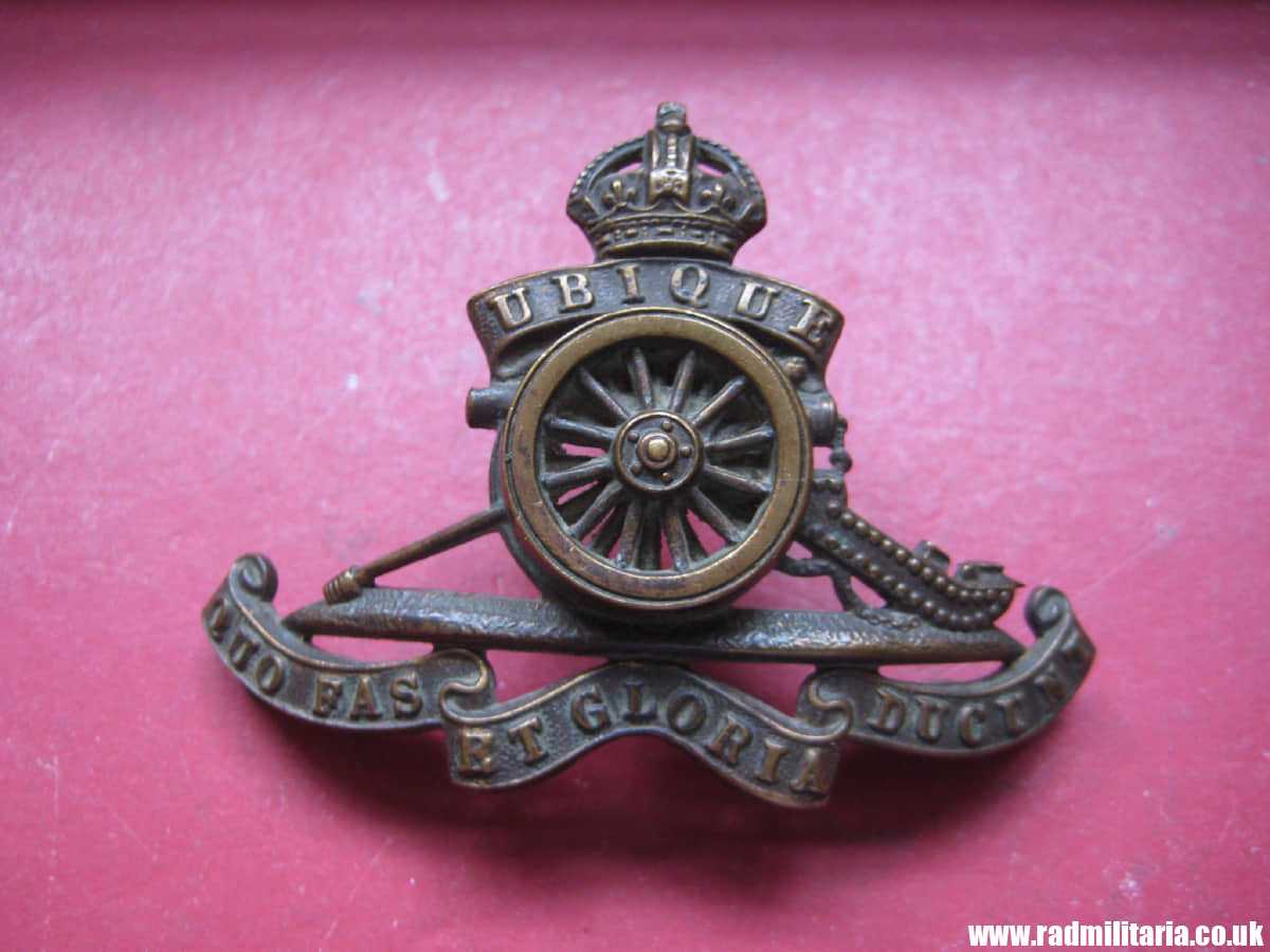 & WW1 original British officers CAP BADGE: Royal Artillery bronze Cap Badge.