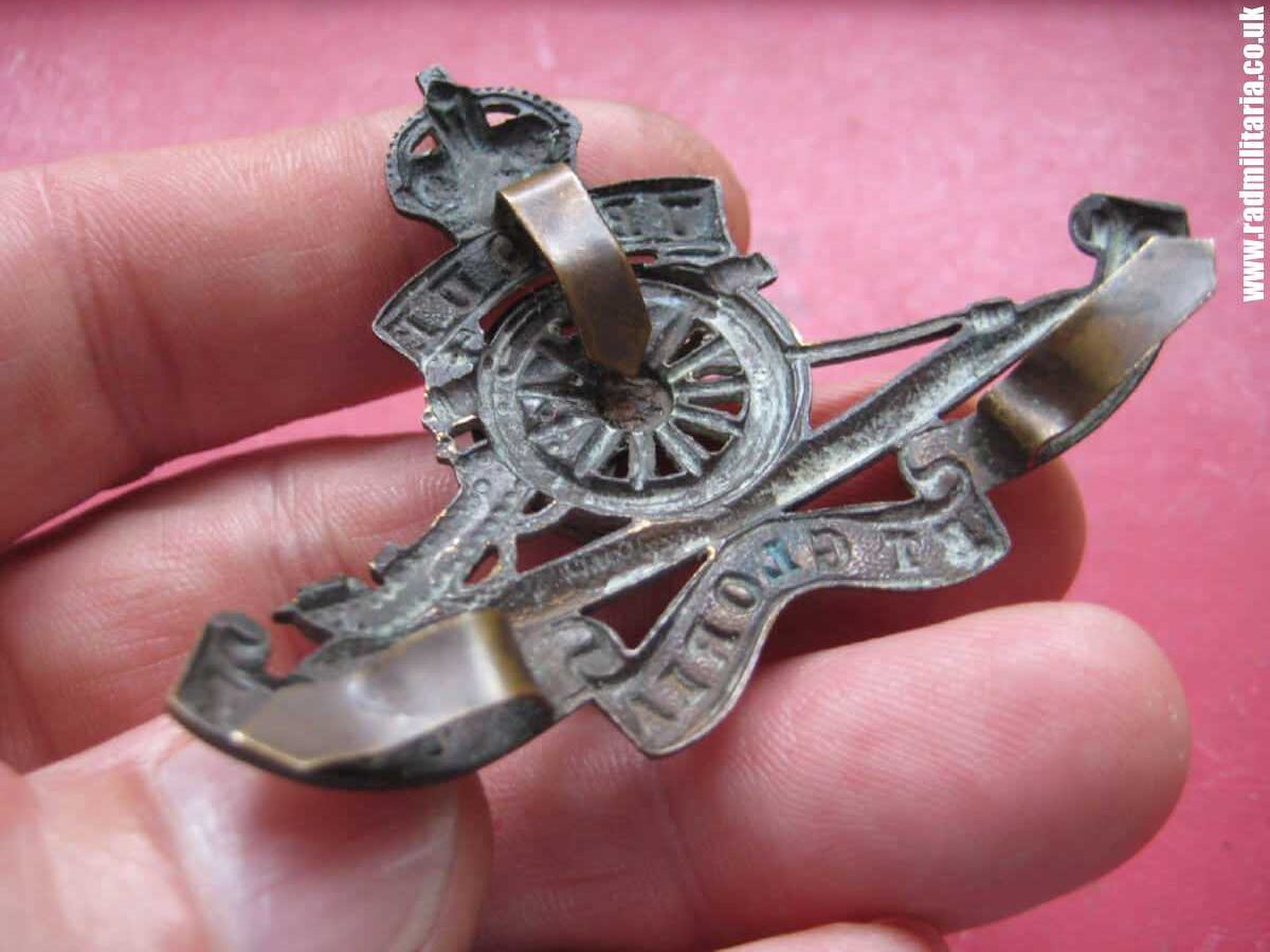 & WW1 original British officers CAP BADGE: Royal Artillery bronze Cap Badge. - Image 13