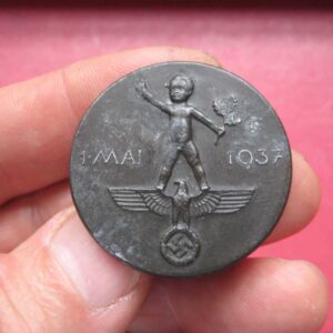 & pre WW2 1937 nazi German WORKER DAY BADGE, tinnie badge, day badge. Genuine!