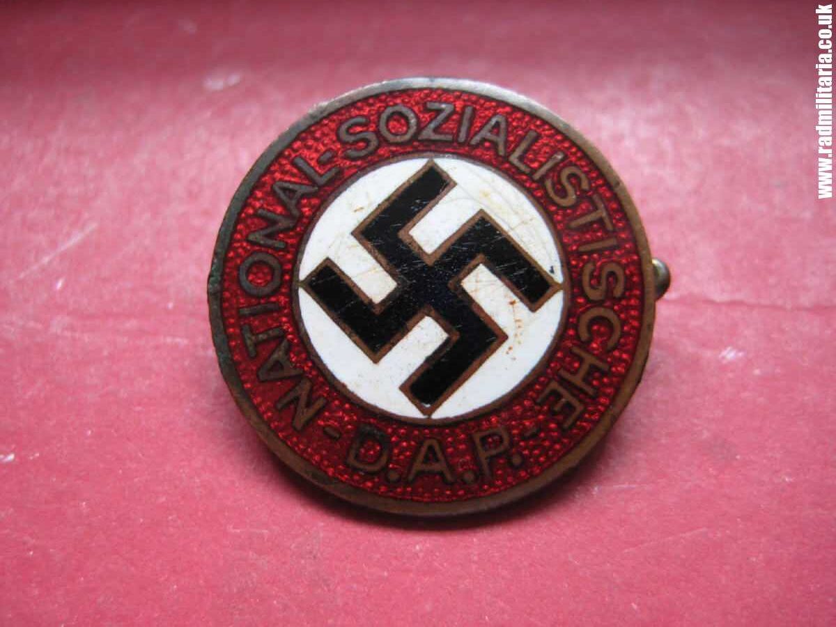 & WW2 original German NSDAP enamel membership BADGE marked: RZM 31 GES. GESCH. good condition. - Image 2