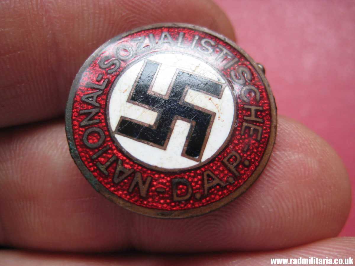 & WW2 original German NSDAP enamel membership BADGE marked: RZM 31 GES. GESCH. good condition. - Image 10