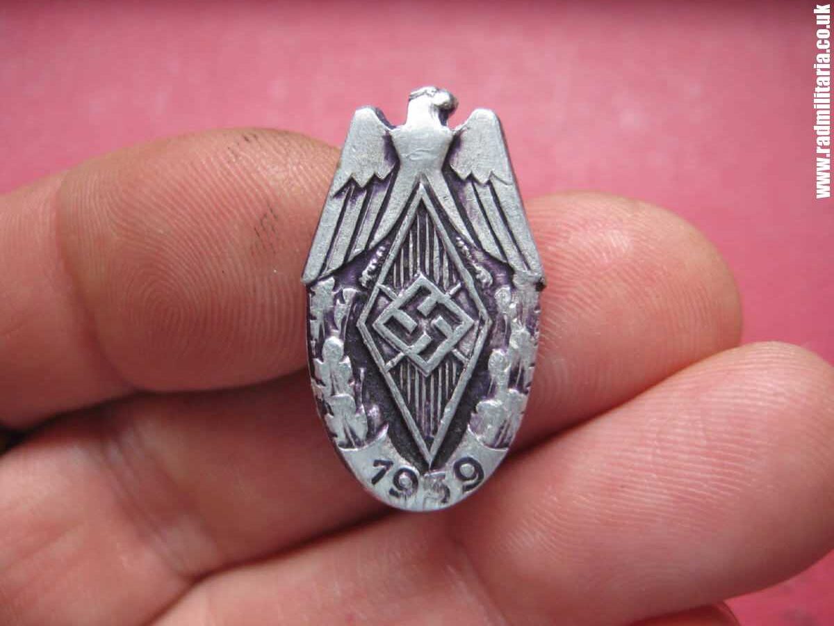 & WW2 German HJ HitlerJugend BADGE 1939 - maker: FECHLER BERNSBACH/ERZG. in v. good condition. - Image 14