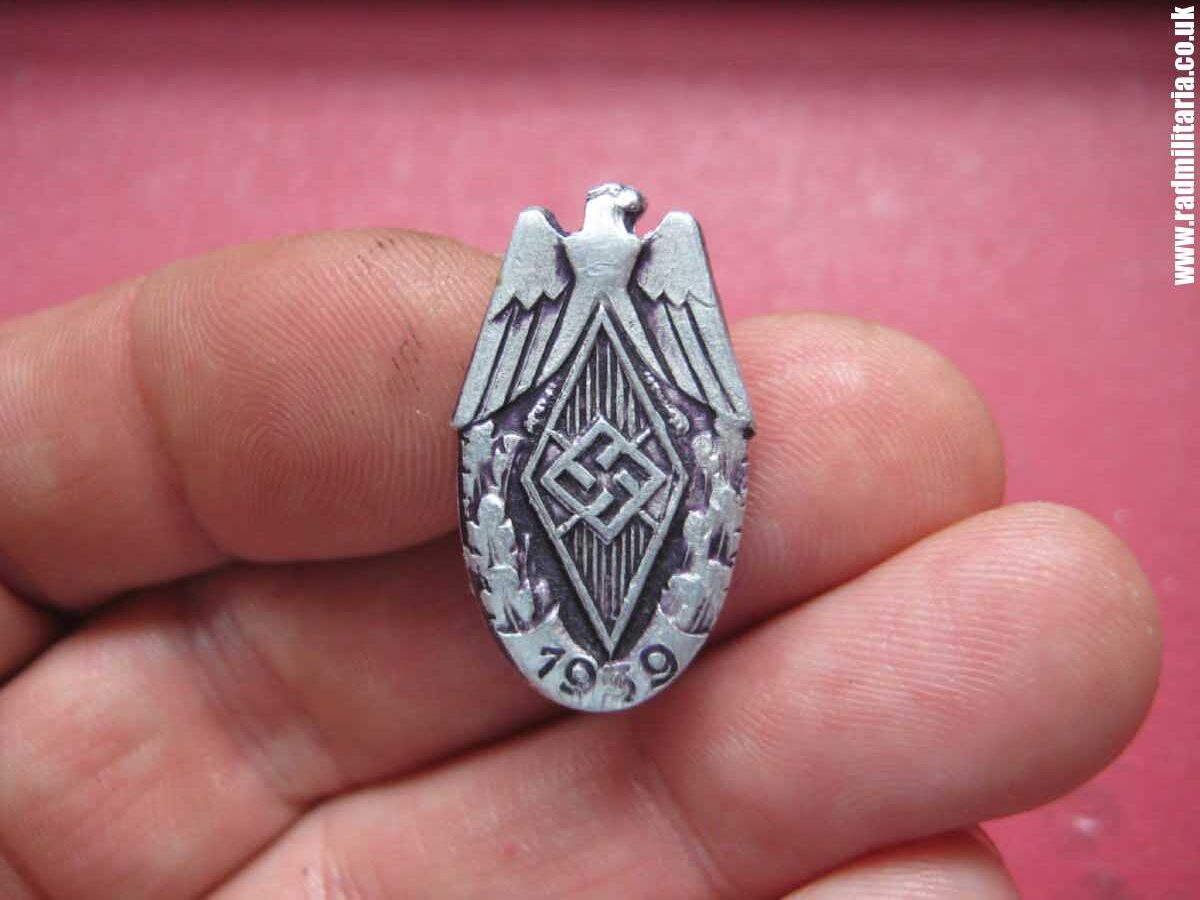 & WW2 German HJ HitlerJugend BADGE 1939 - maker: FECHLER BERNSBACH/ERZG. in v. good condition. - Image 15