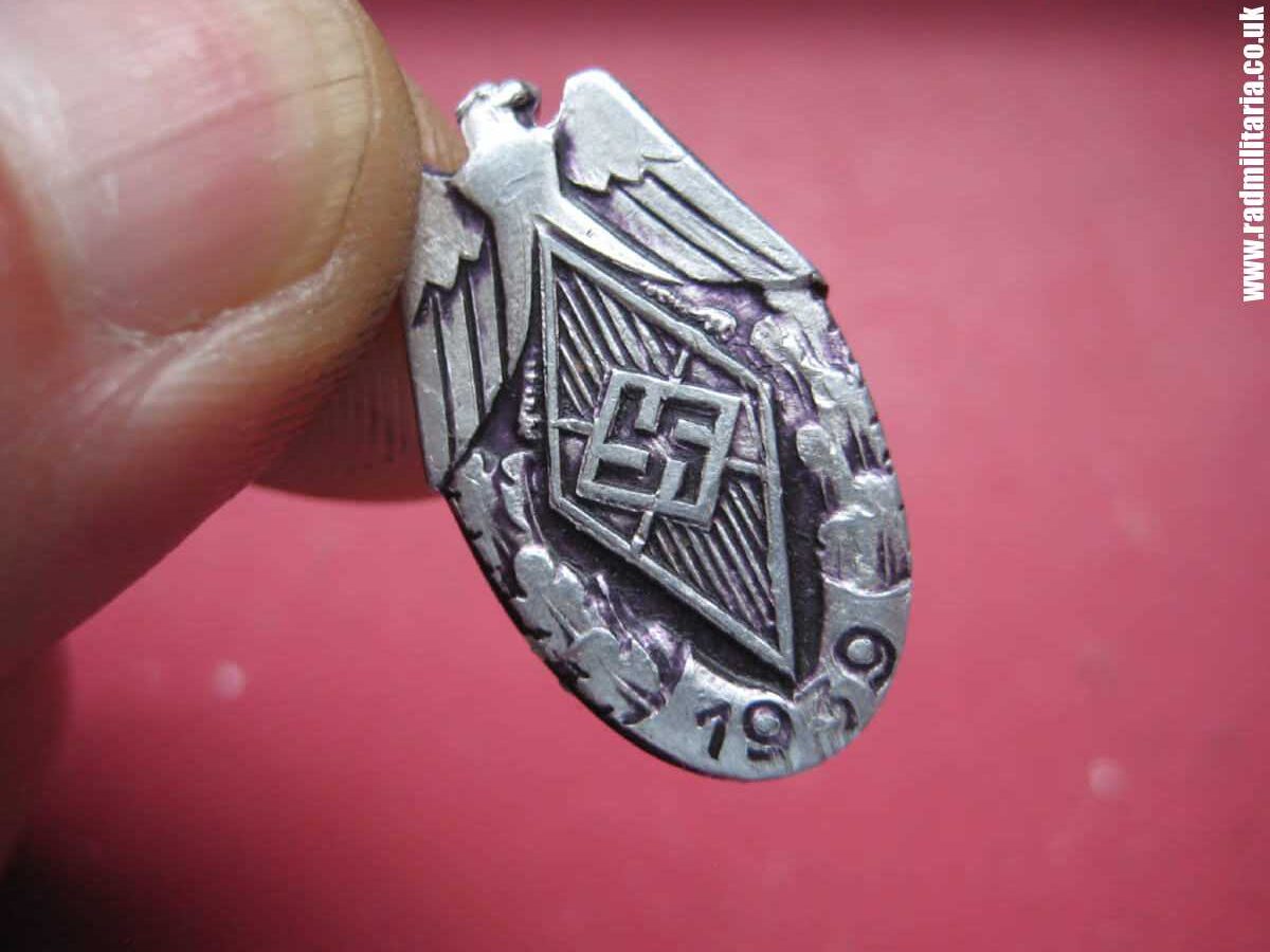 & WW2 German HJ HitlerJugend BADGE 1939 - maker: FECHLER BERNSBACH/ERZG. in v. good condition. - Image 8