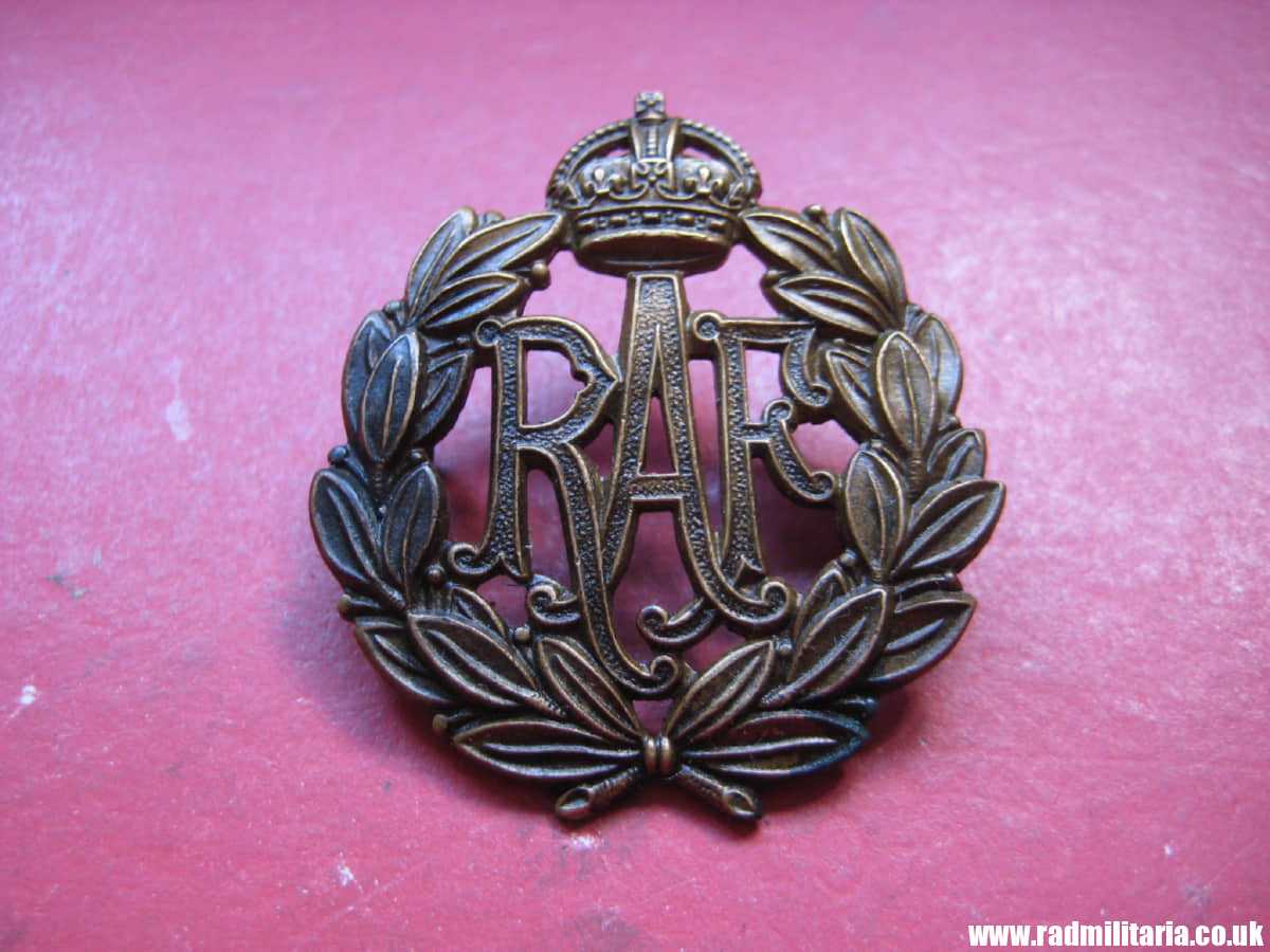 & WW2 Royal Air Force CAP BADGE RAF original badge in very good condition, genuine !! - Image 6
