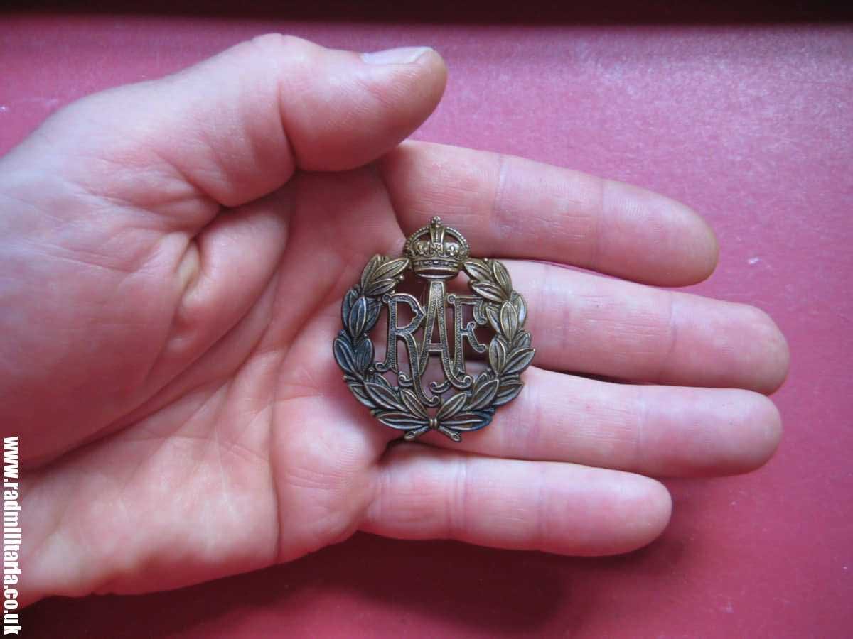 & WW2 Royal Air Force CAP BADGE RAF original badge in very good condition, genuine !! - Image 12