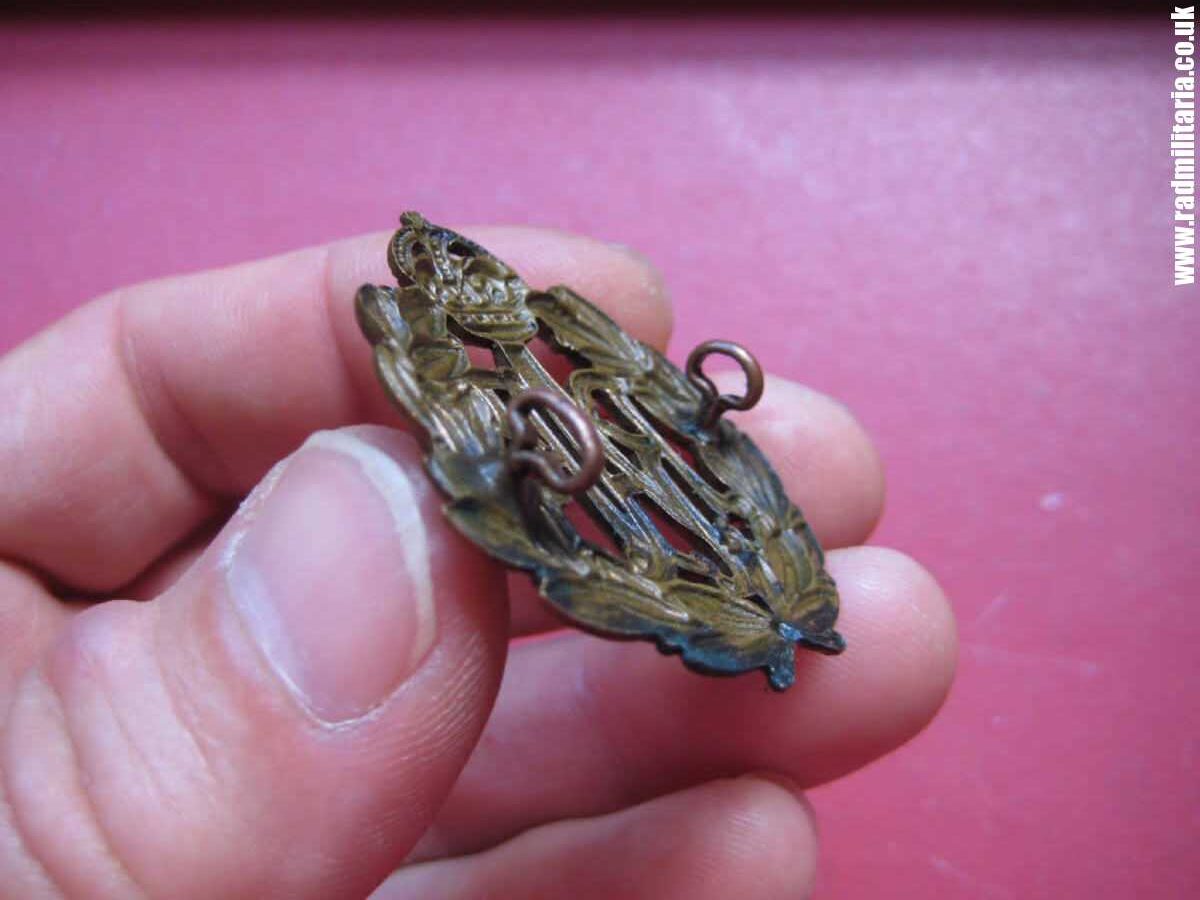 & WW2 Royal Air Force CAP BADGE RAF original badge in very good condition, genuine !! - Image 8
