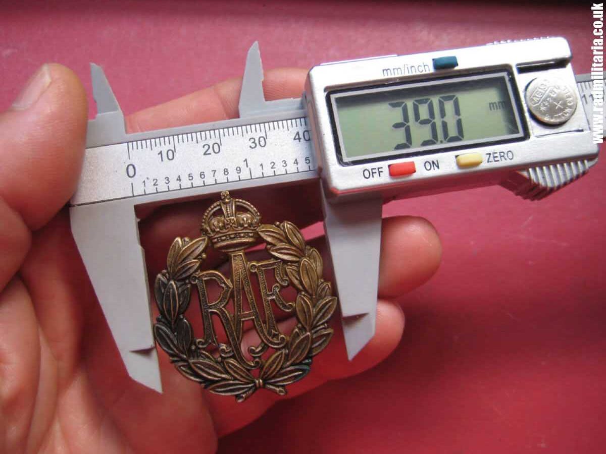 & WW2 Royal Air Force CAP BADGE RAF original badge in very good condition, genuine !! - Image 4