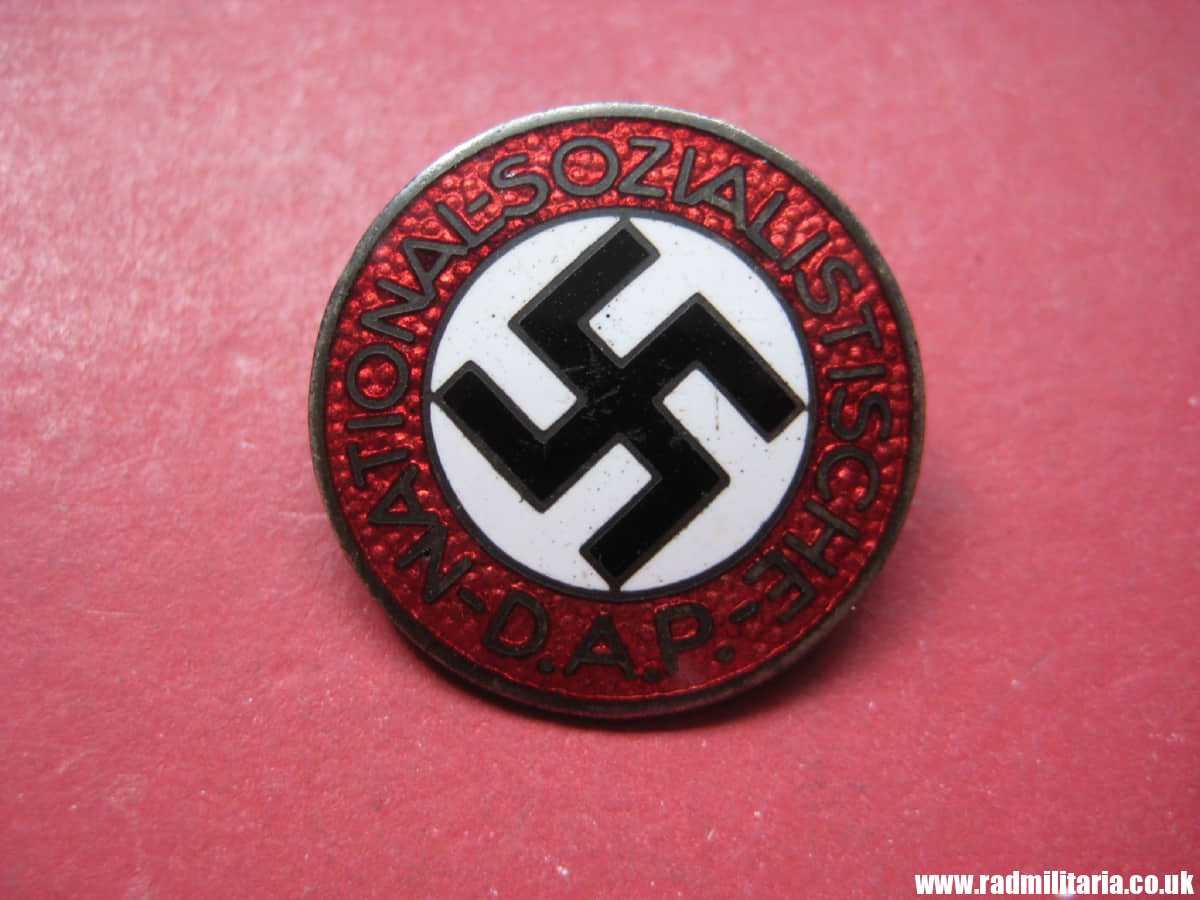 & WW2 genuine German NSDAP membership BADGE marked: RZM M1/101 - mint condition. - Image 15