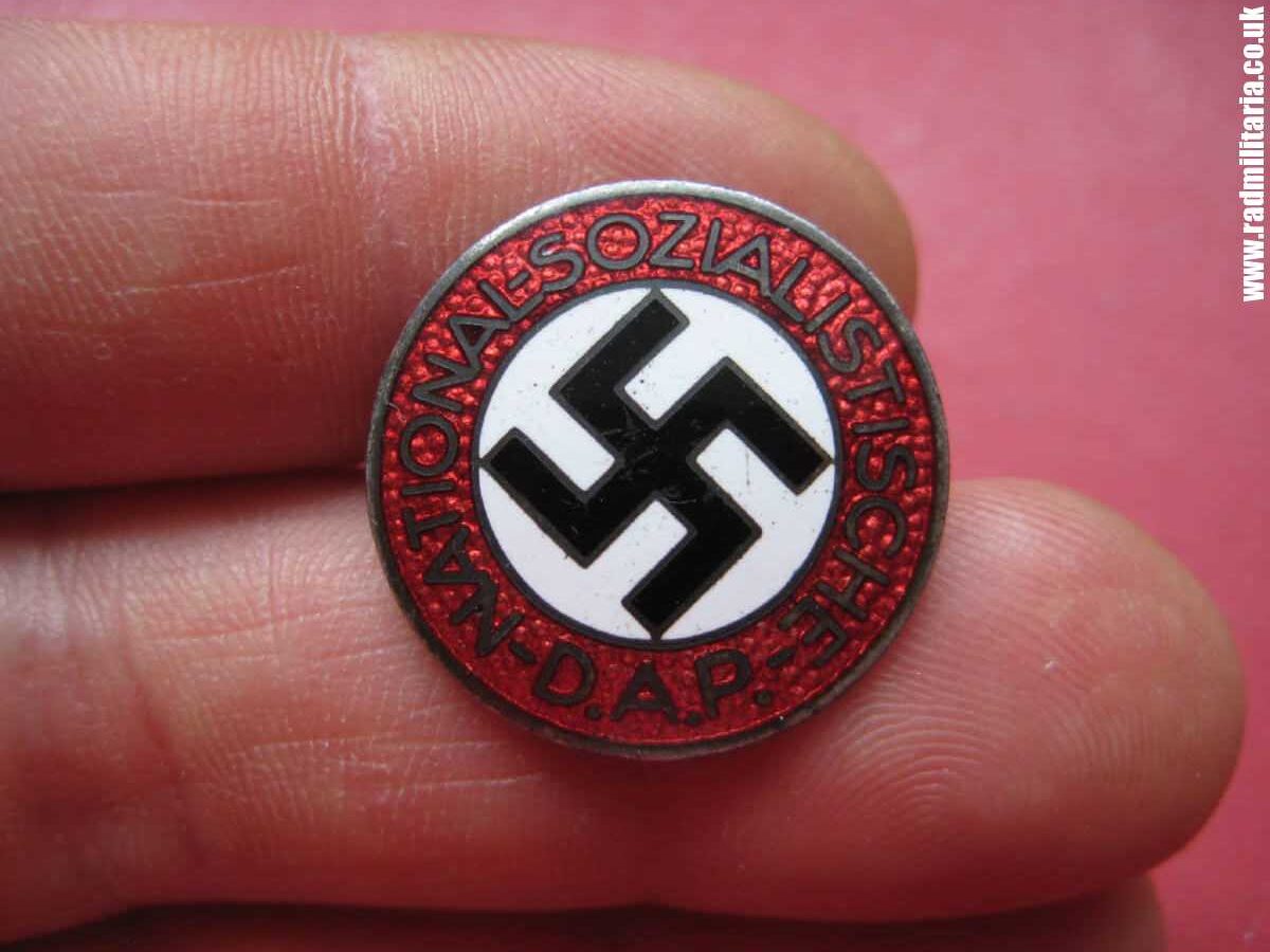 & WW2 genuine German NSDAP membership BADGE marked: RZM M1/101 - mint condition.