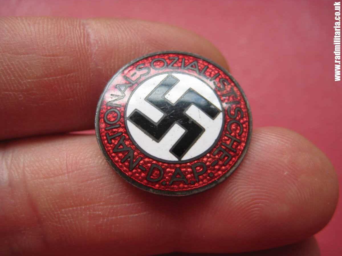 & WW2 genuine German NSDAP membership BADGE marked: RZM M1/101 - mint condition. - Image 7