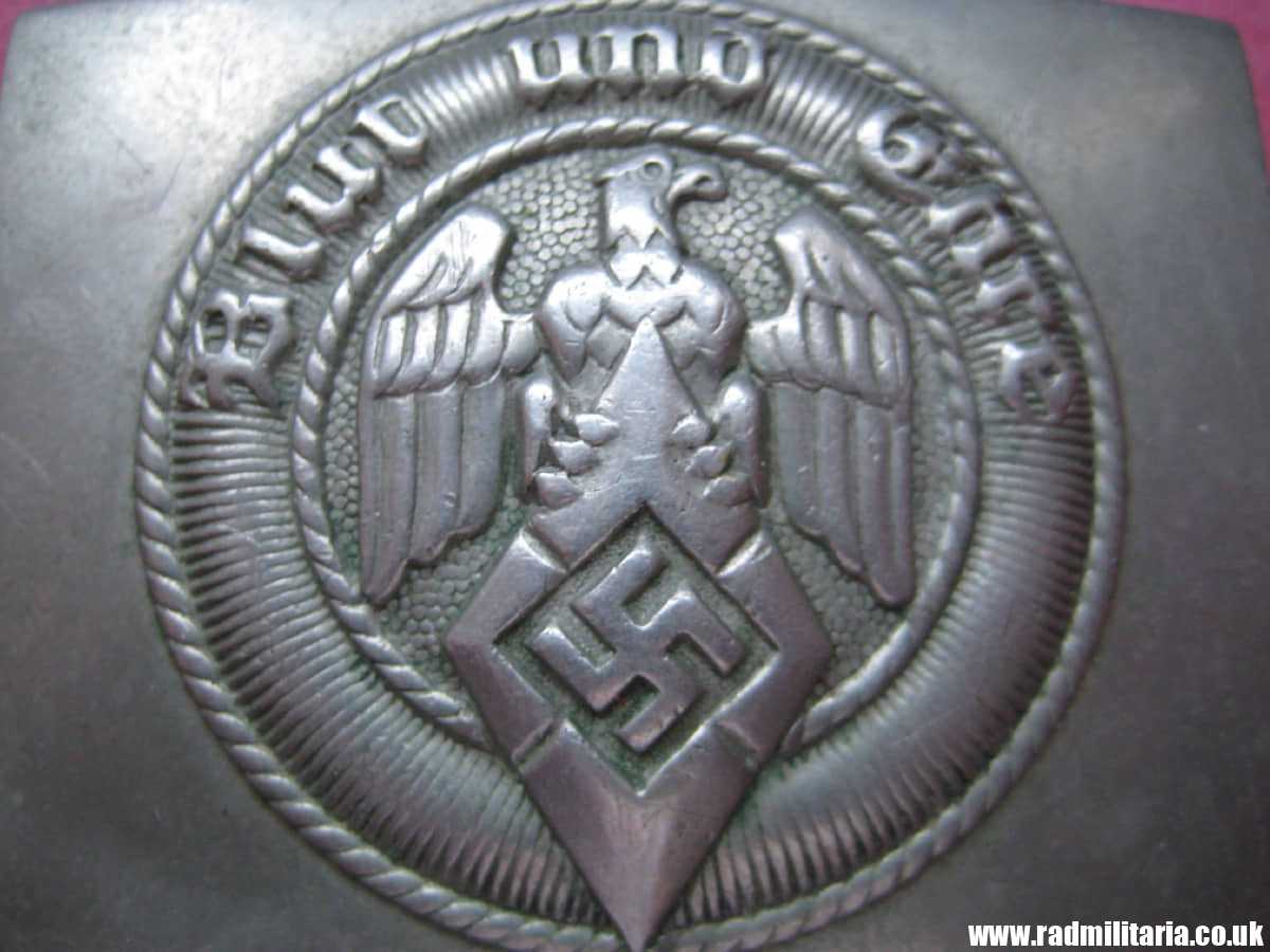 & WW2 original early HITLER YOUTH - HJ BELT BUCKLE made of white metal no maker marks. - Image 2