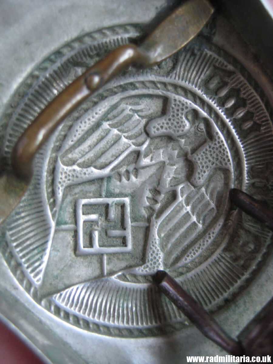 & WW2 original early HITLER YOUTH - HJ BELT BUCKLE made of white metal no maker marks. - Image 8