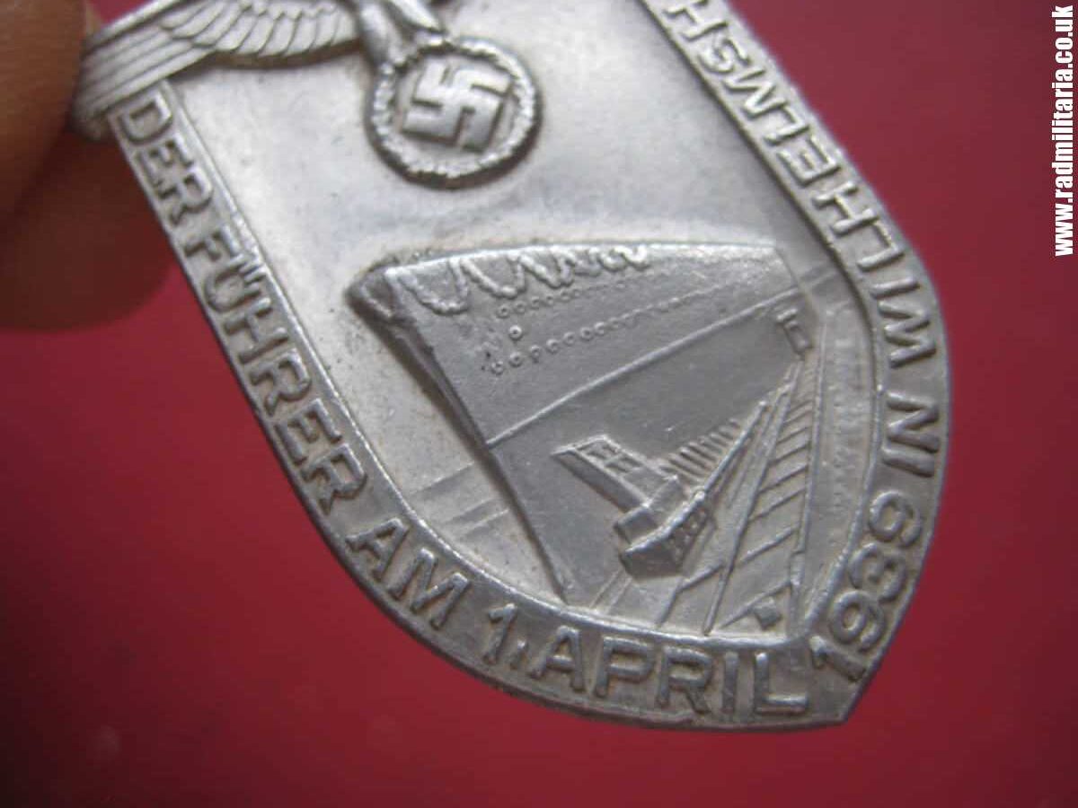 & WW2 original German BADGE: Der Fuhrer am 1 April 1939 in Wilhelmshaven, RZM M1/35 - rare tinnie badge - Image 14