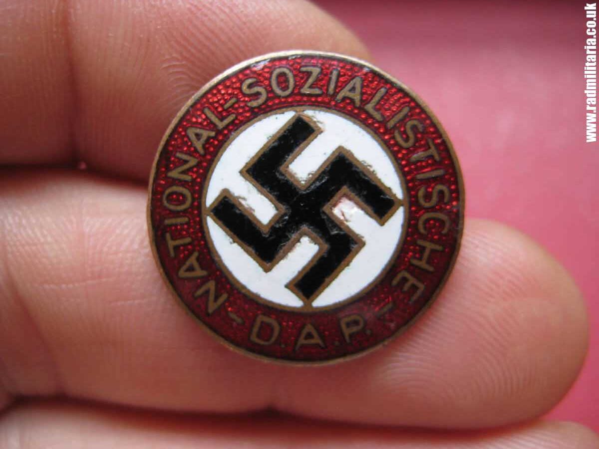 & WW2 German NSDAP membership ENAMEL BADGE marked: RZM. - Image 13