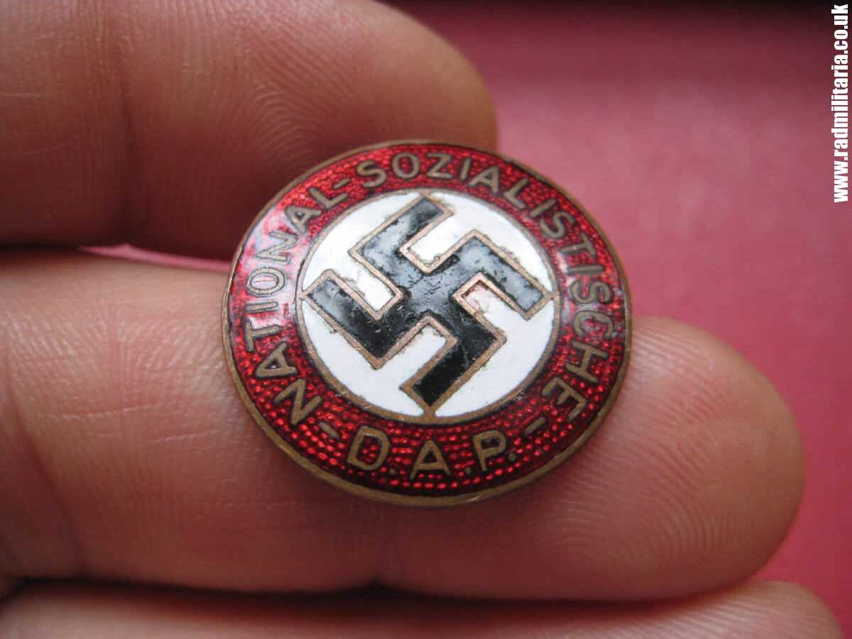 & WW2 German NSDAP membership ENAMEL BADGE marked: RZM. - Image 10