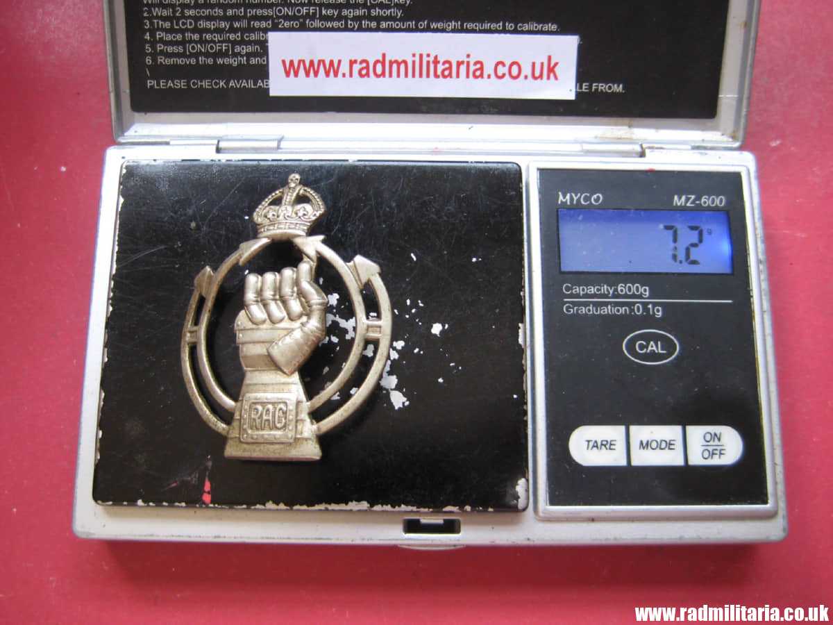 & WW2 British Army CAP BADGE - Royal Armoured Corps. - Image 11