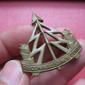 & WW2 original British Army CAP BADGE - RECONNAISSANCE CORPS