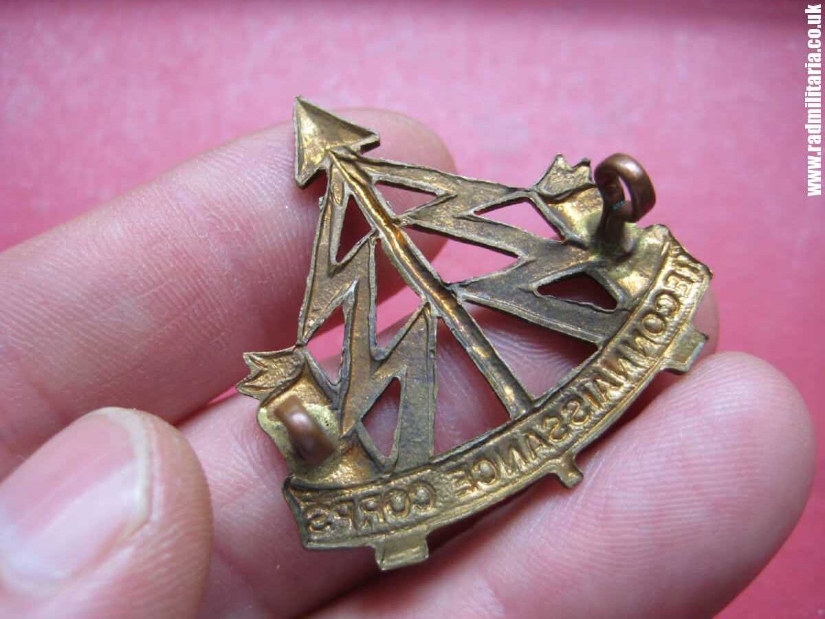 & WW2 original British Army CAP BADGE - RECONNAISSANCE CORPS - Image 11