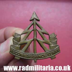 & WW2 British Army original CAP BADGE - RECONNAISSANCE CORPS.