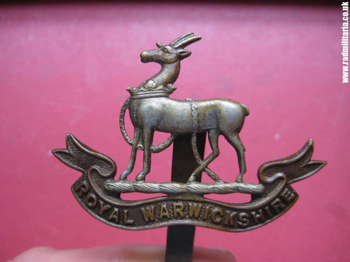 & WW1 British CAP BADGE: Royal Warwickshire Regiment. - Image 10