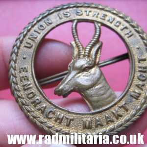 & WW1/WW2 original CAP BADGE large size - Infantry Forces Division SOUTH AFRICA.