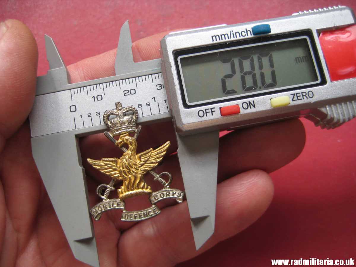 & Mobile Defence Corps Officer's CAP BADGE circa 1955-59 by J.R. Gaunt London. - Image 6