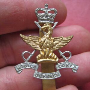 & Mobile Defence Corps Officer's CAP BADGE circa 1955-59, rare.