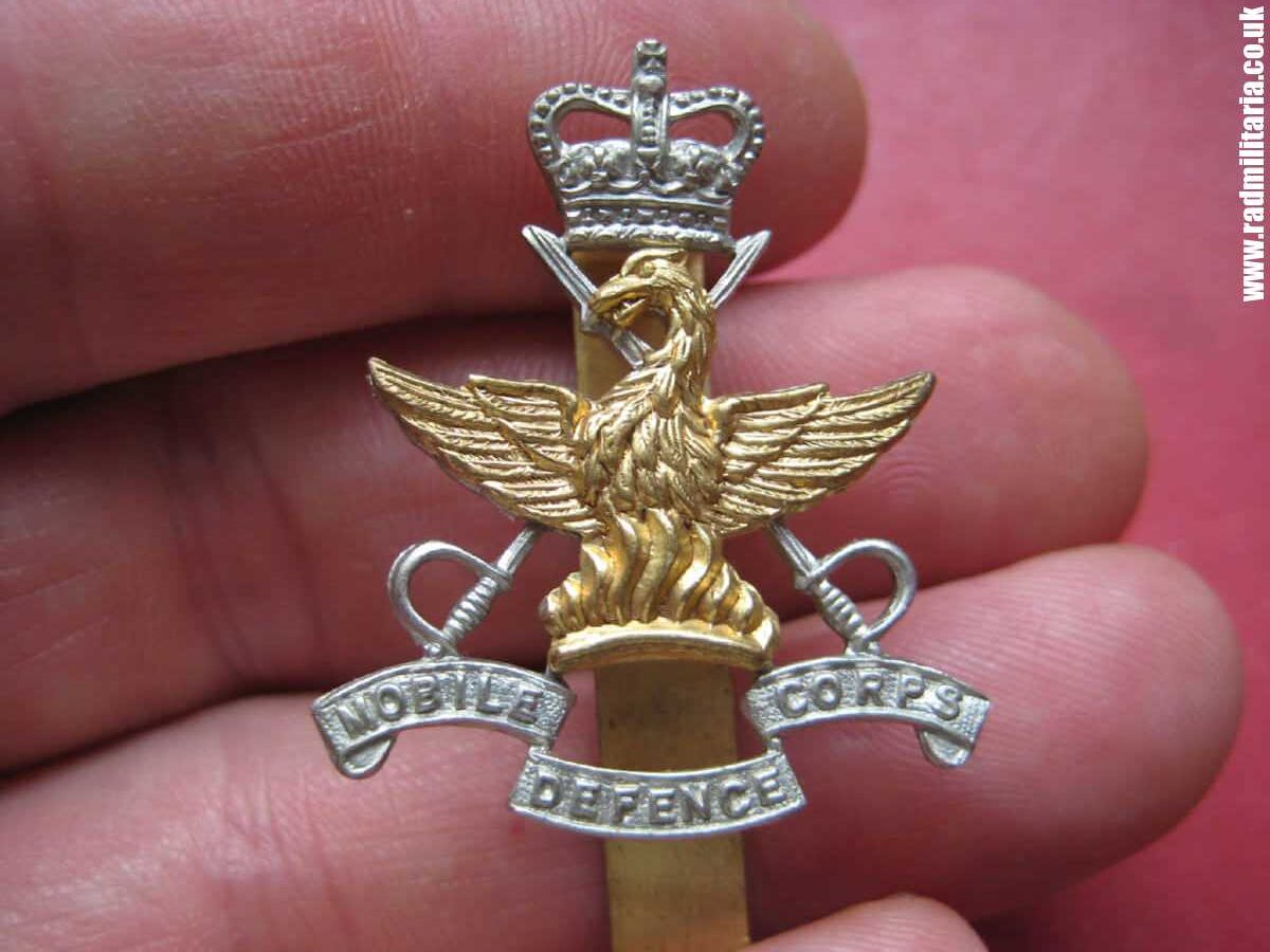 & Mobile Defence Corps Officer's CAP BADGE circa 1955-59, rare.