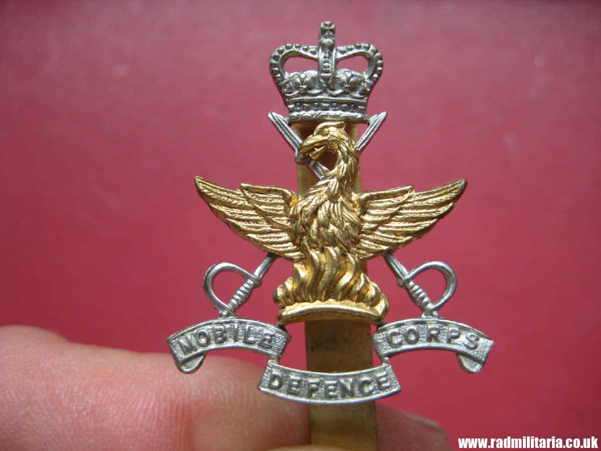 & Mobile Defence Corps Officer's CAP BADGE circa 1955-59, rare. - Image 7