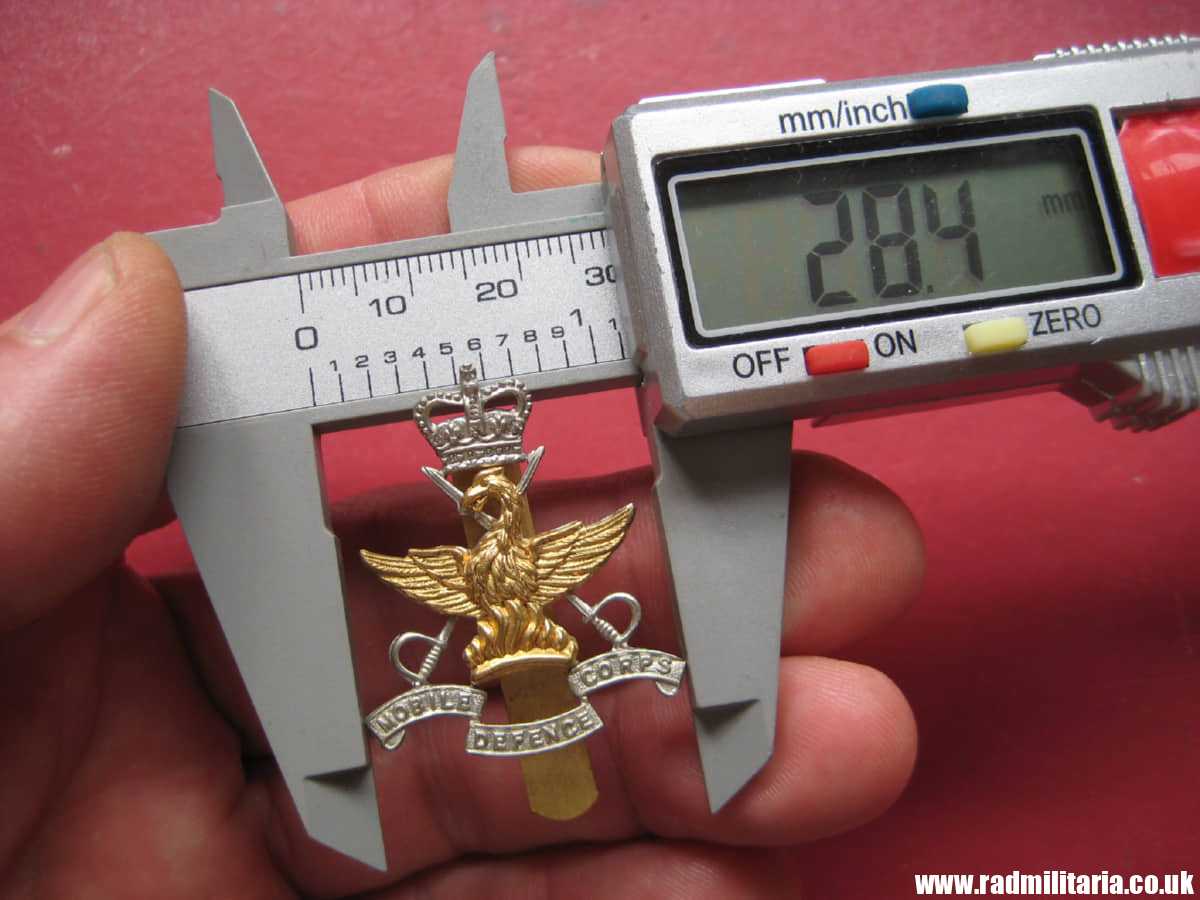& Mobile Defence Corps Officer's CAP BADGE circa 1955-59, rare. - Image 6