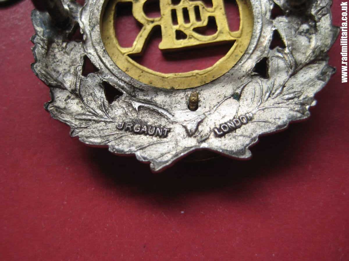 & post 1952 British good quality CAP BADGE: Royal Engineers Corps, officer's cap badge by: J.R. GAUNT LONDON. - Image 11