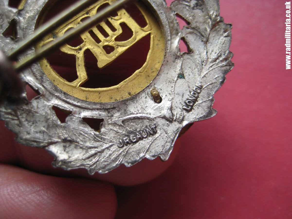 & post 1952 British good quality CAP BADGE: Royal Engineers Corps, officer's cap badge by: J.R. GAUNT LONDON. - Image 9