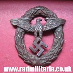 & WW2 original German EAGLE BADGE - cap badge, metal detecting find.