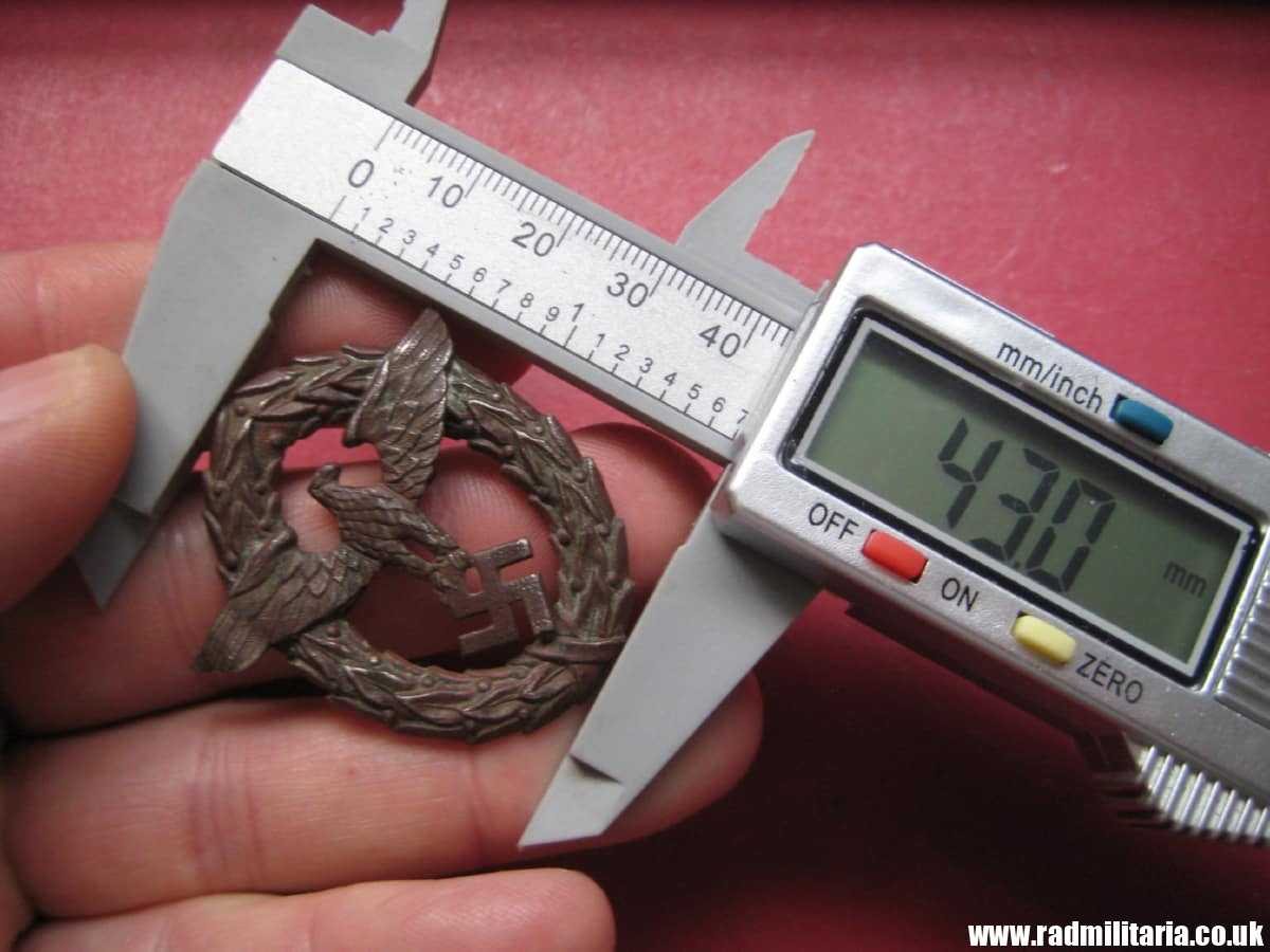 & WW2 original German EAGLE BADGE - cap badge, metal detecting find. - Image 12