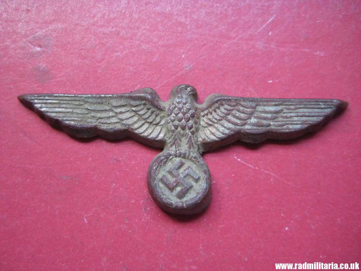 & WW2 original German Wehrmacht EAGLE CAP BADGE white metal, early production, metal detecting. - Image 2
