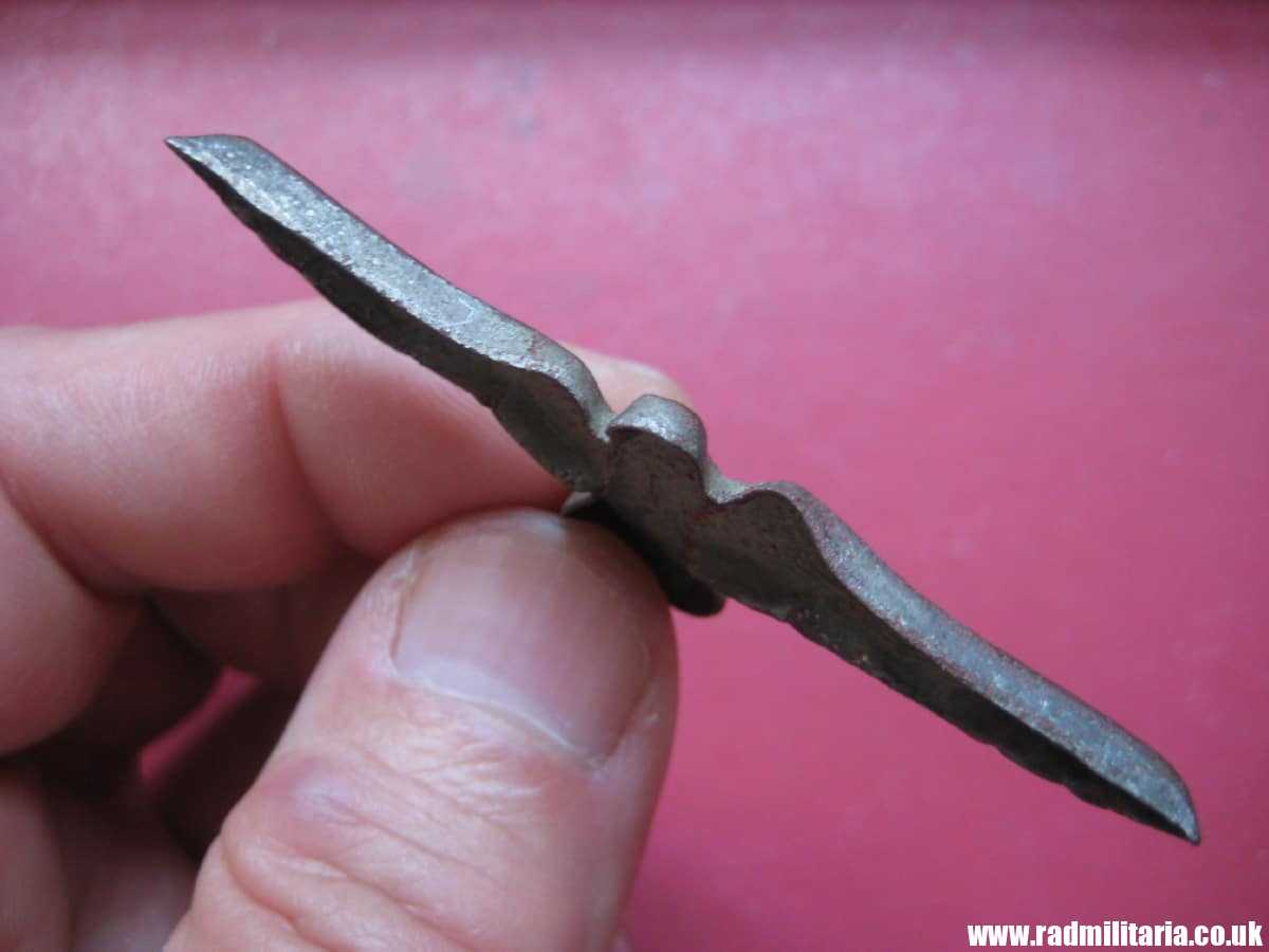& WW2 original German Wehrmacht EAGLE CAP BADGE white metal, early production, metal detecting. - Image 6