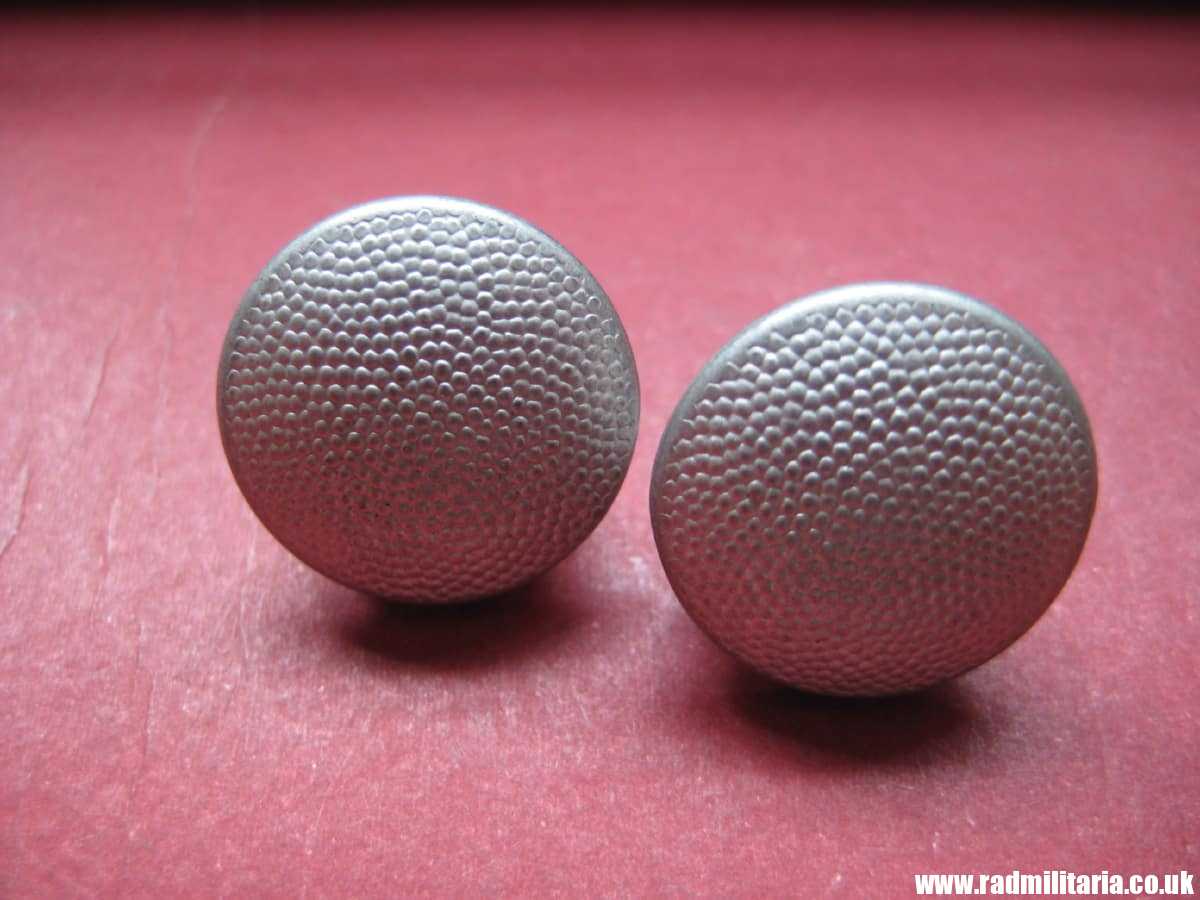 & WW2 German Wehrmacht tunic BUTTONS - a PAIR in perfect condition - BELT HANGERS, maker: OVERHOFF - Image 2