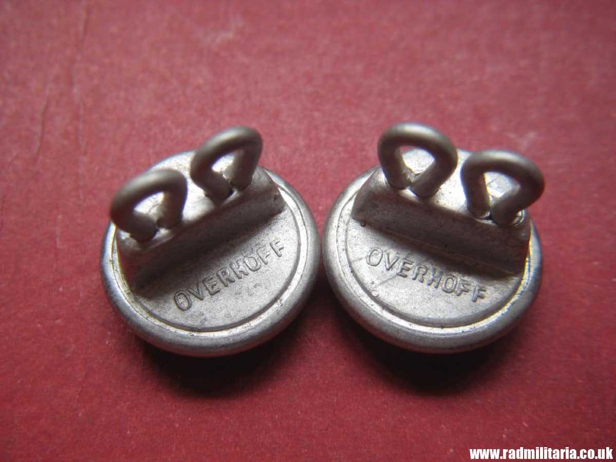 & WW2 German Wehrmacht tunic BUTTONS - a PAIR in perfect condition - BELT HANGERS, maker: OVERHOFF - Image 7