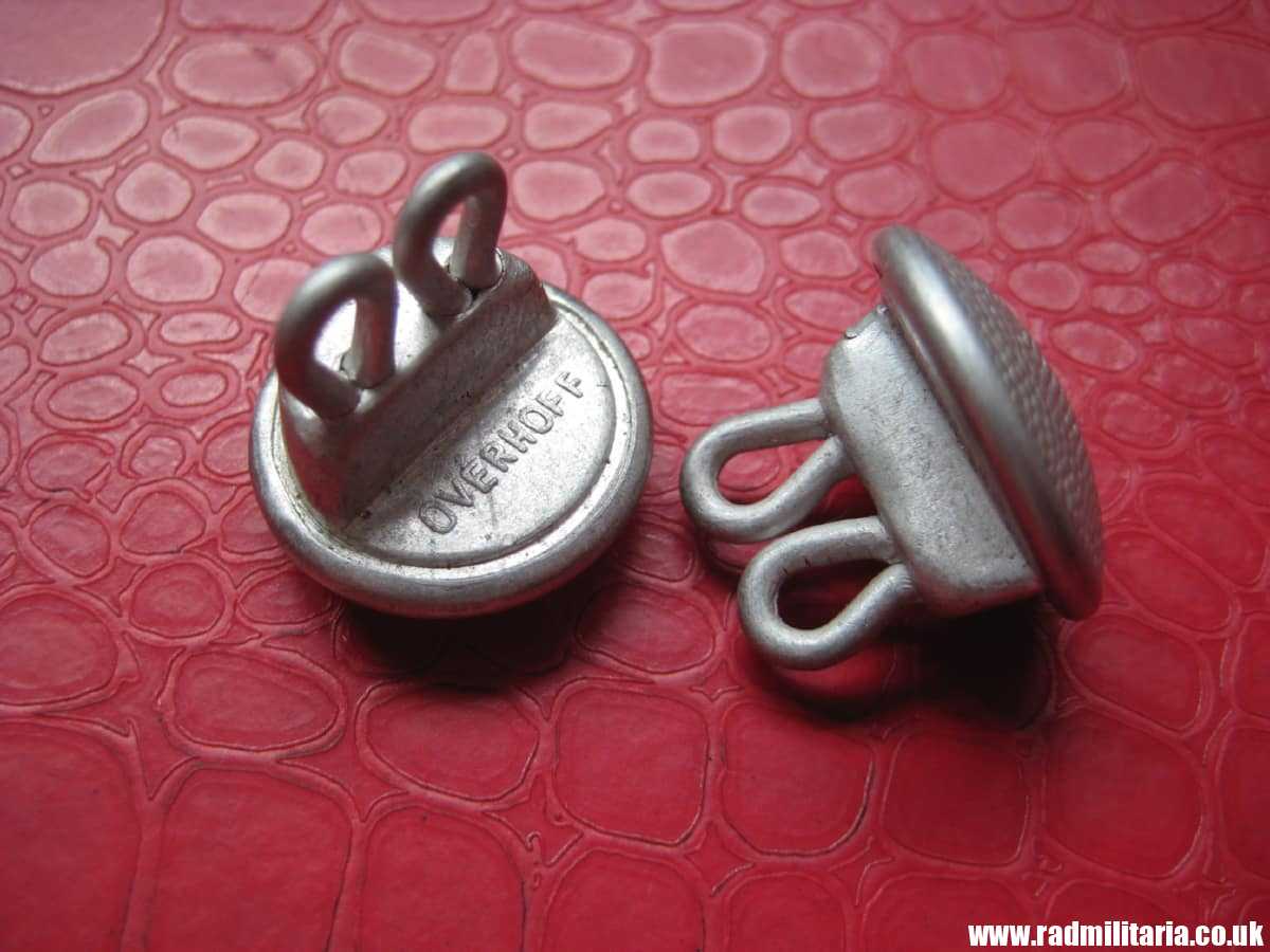 & WW2 German Wehrmacht tunic BUTTONS - a PAIR in perfect condition - BELT HANGERS, maker: OVERHOFF - Image 16
